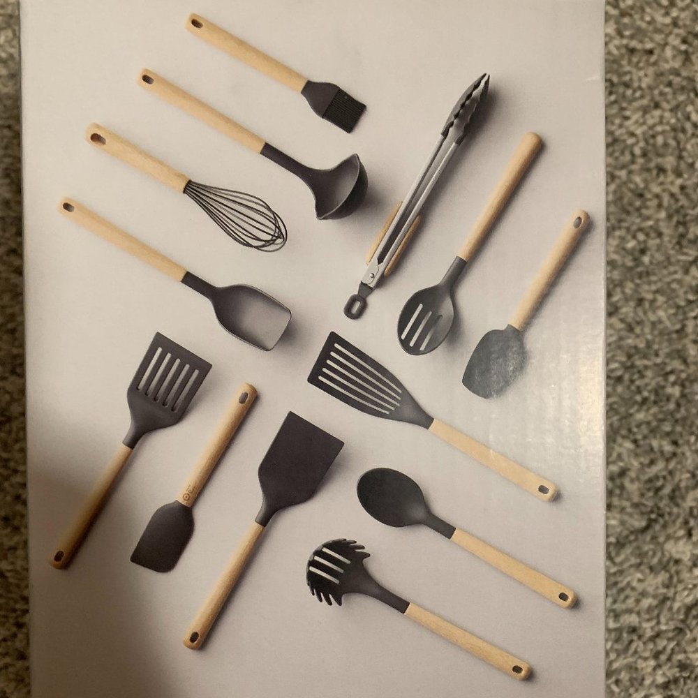 NWT 13 Piece Kitchen Tool Set